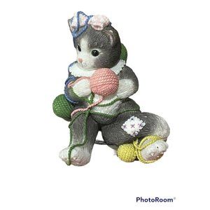 Calico Kittens I’M ALL OVER WRAPPED UP OVER YOU 254991 1996 Cat Figurine MINT